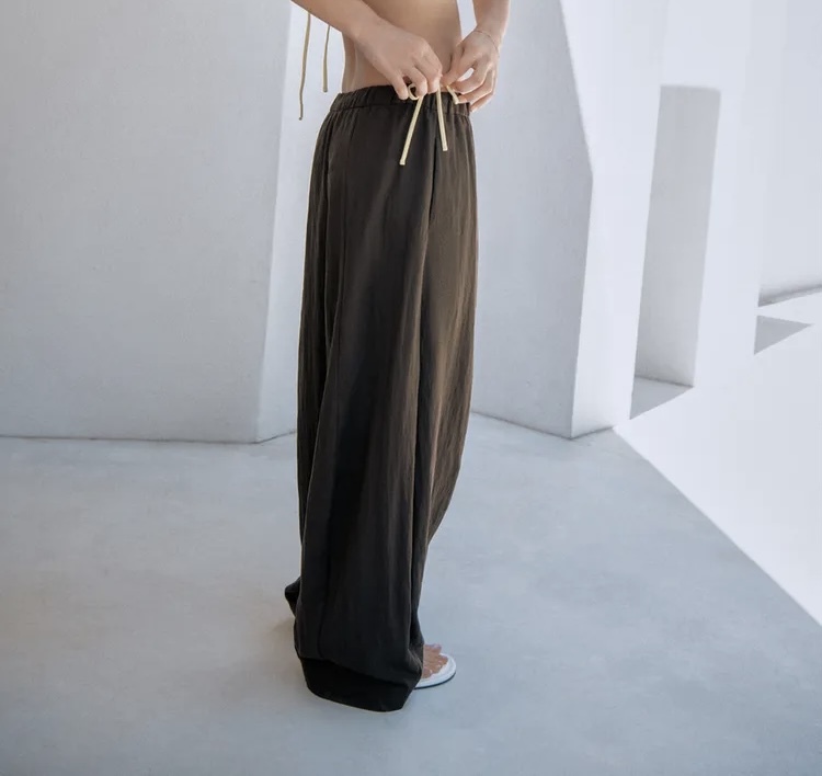  شلوار ساخته شده از نخ ترکیبی لیوسل برند ZARA ORIGINAL اورجینال NEW 2026 