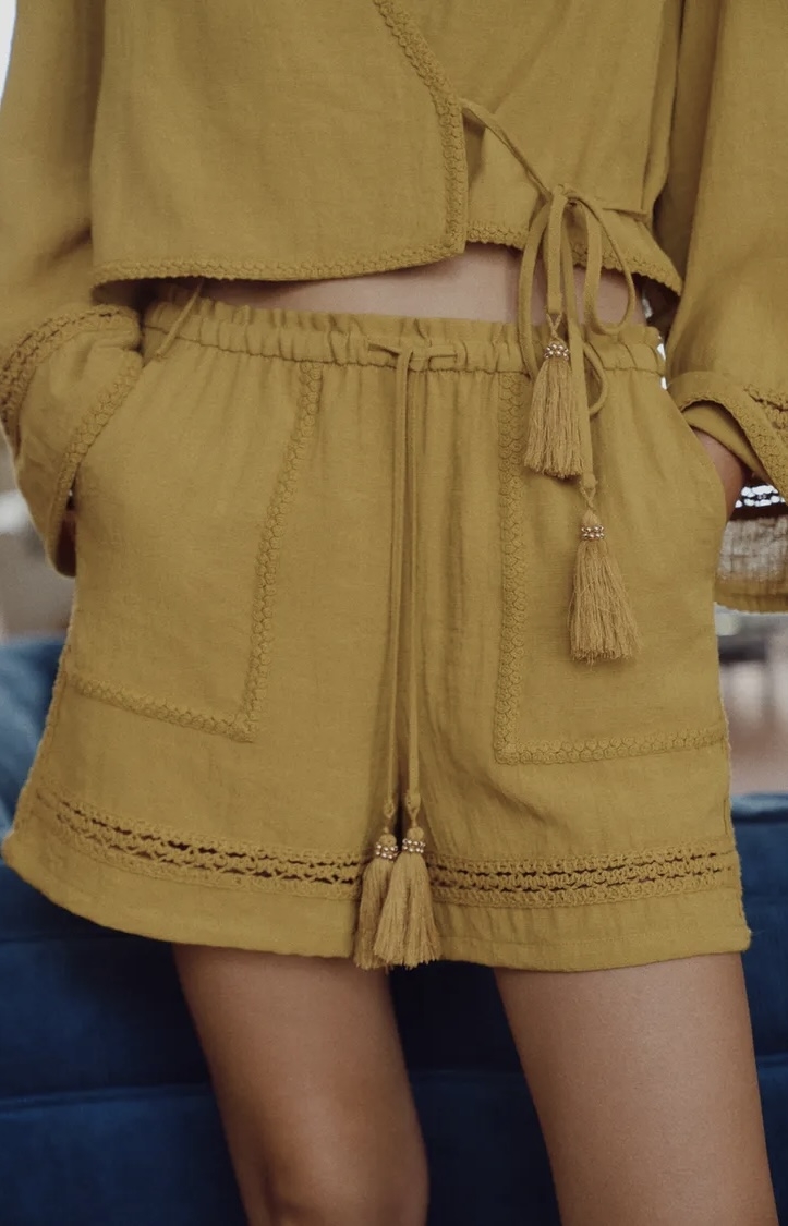  شلوارک تزئین‌شده با مهره و توری برند ZARA ORIGINAL اورجینال NEW 2026 
