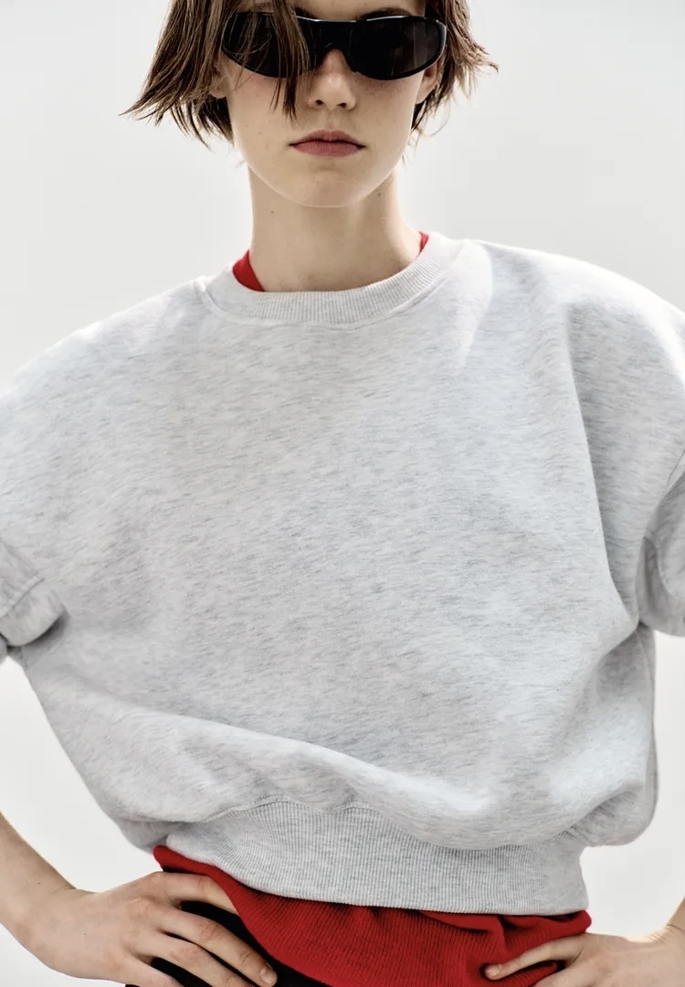  سویشرت نخی یقه گرد با جزئیات چین‌دار برند ZARA ORIGINAL اورجینال NEW 2026 