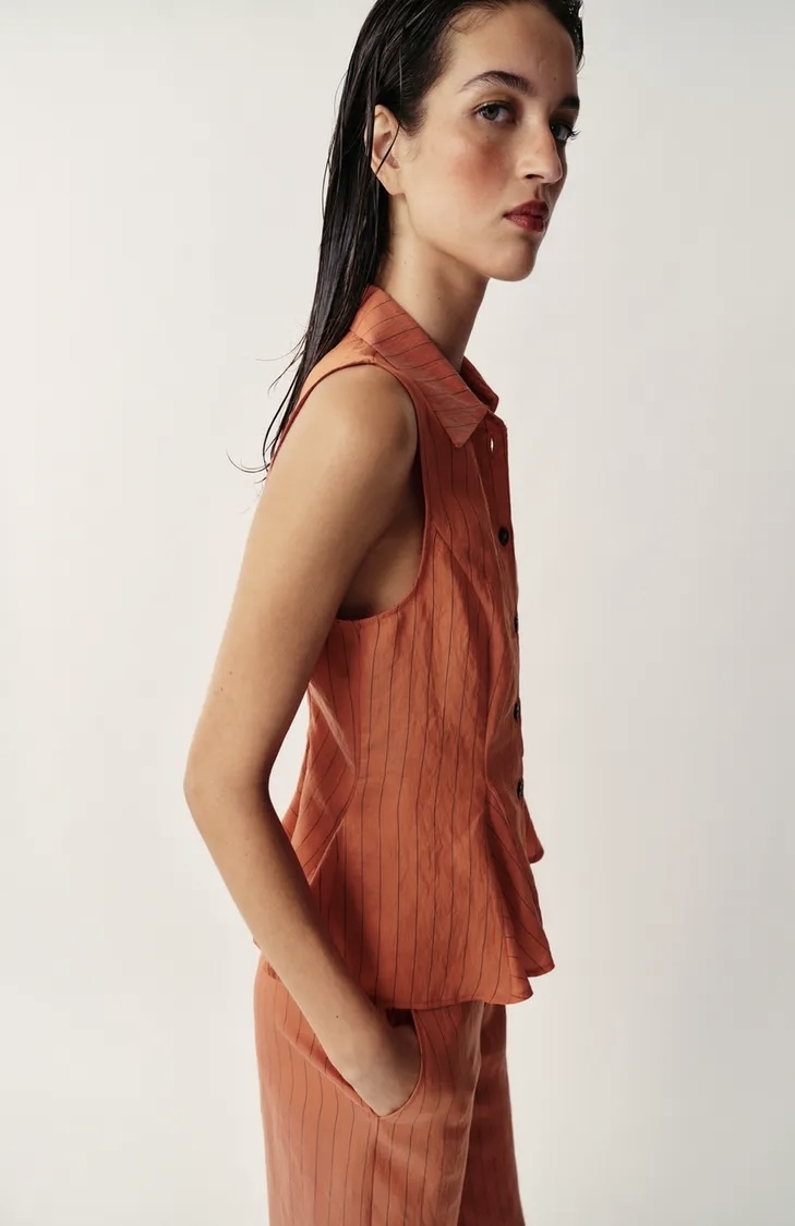  جلیقه کلاسیک یقه دار با برش کلوش برند ZARA ORIGINAL زارا اورجینال NEW 2026 انگلستان 